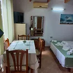 Oasis Nyaraló